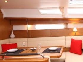 Sun-Odyssey-44i-5